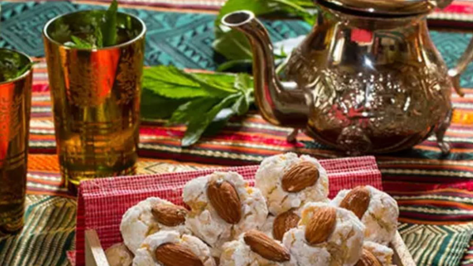 Ghoriba aux amandes et à la noix de coco