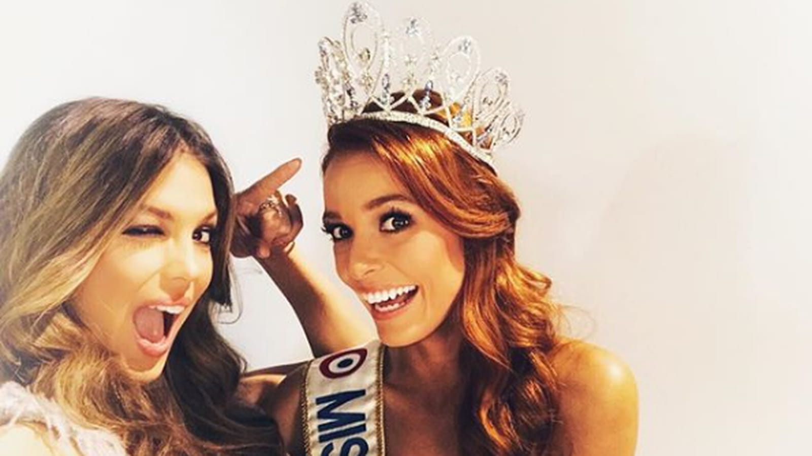 Iris Mittenaere et Maëva Coucke