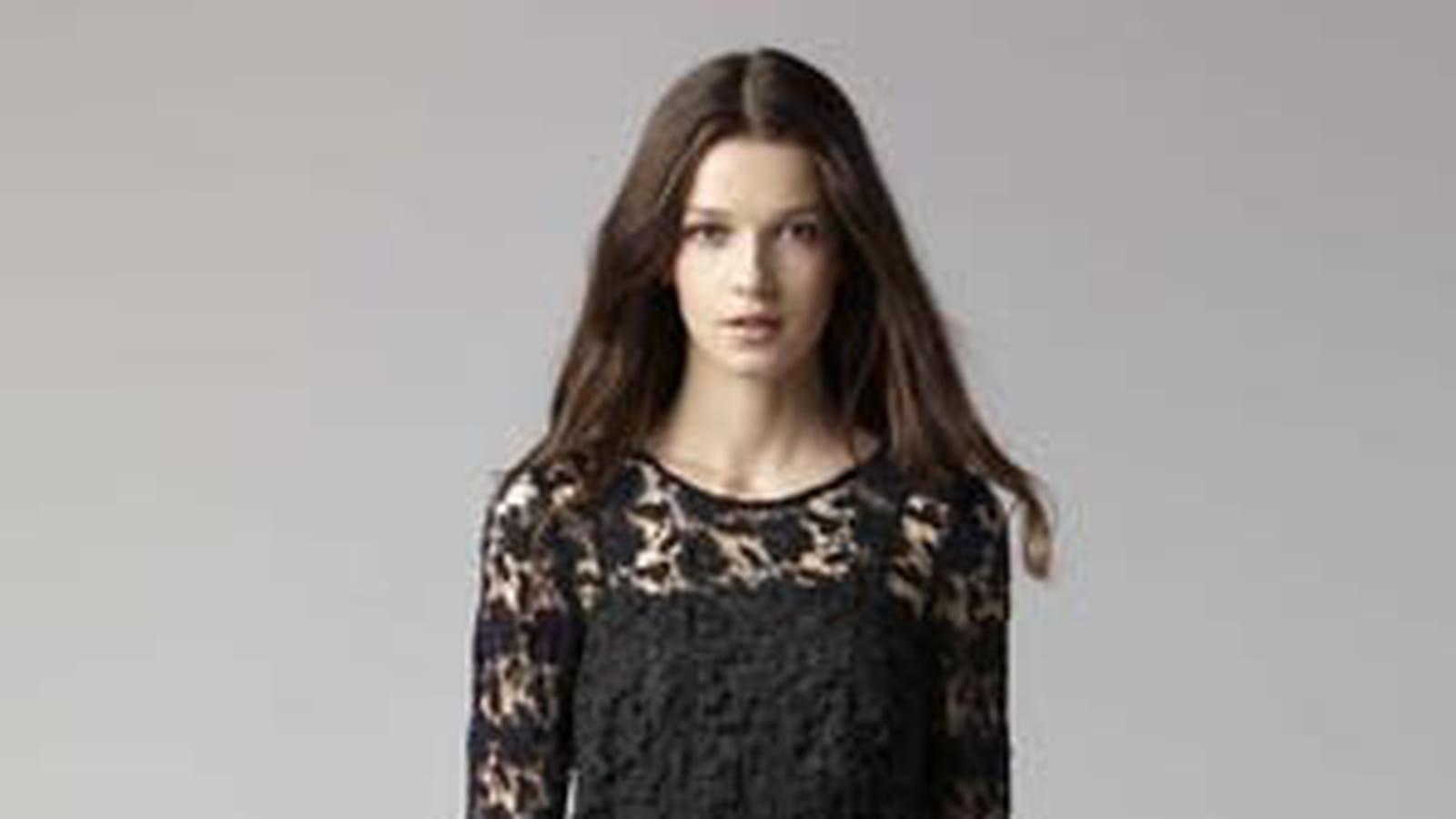 Robe en dentelle noire de Gérard Darel