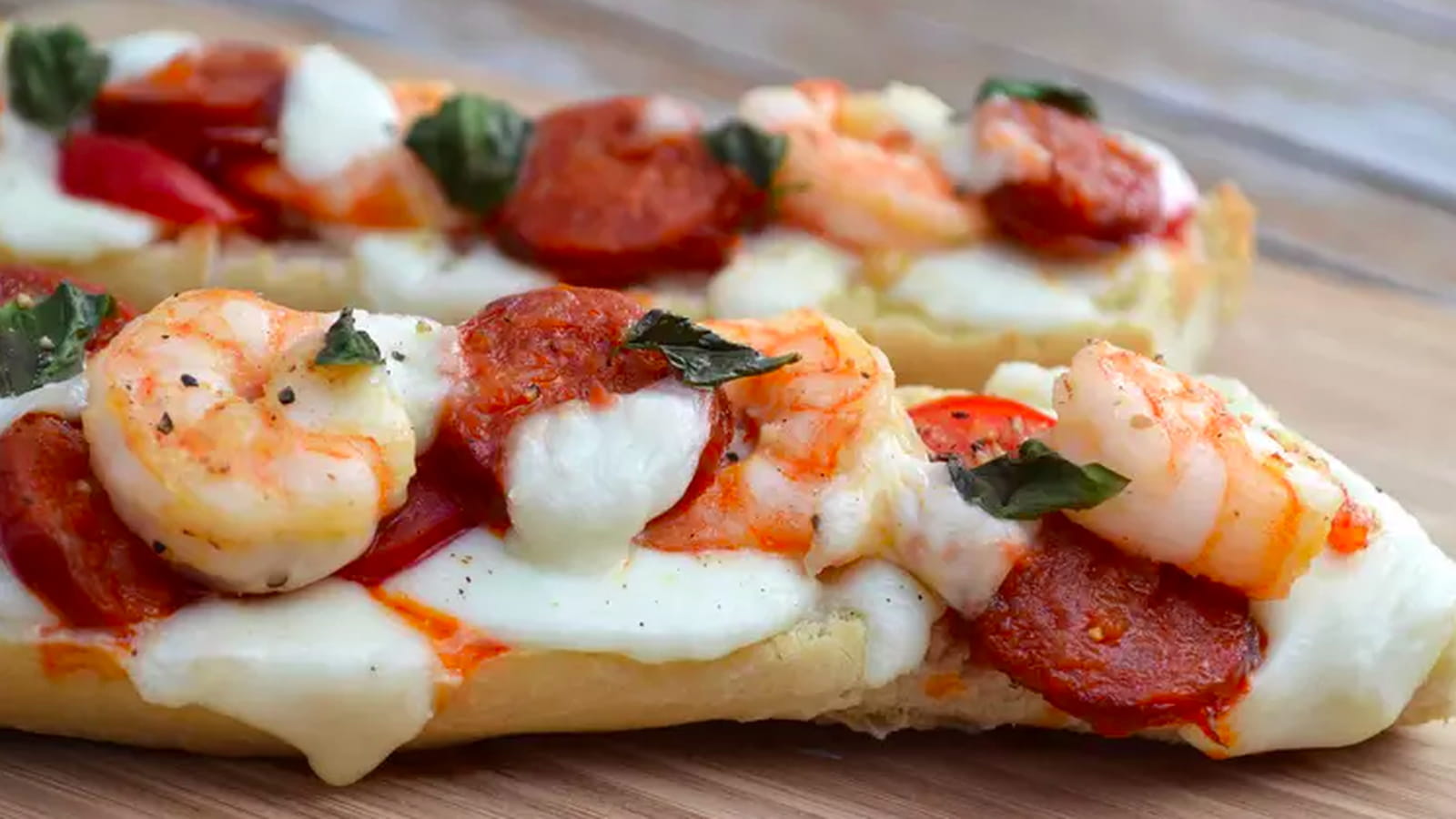 Bruschetta aux gambas et chorizo