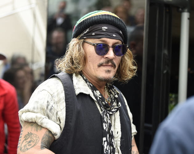 Johnny Depp s'est fait détatouer le bras
