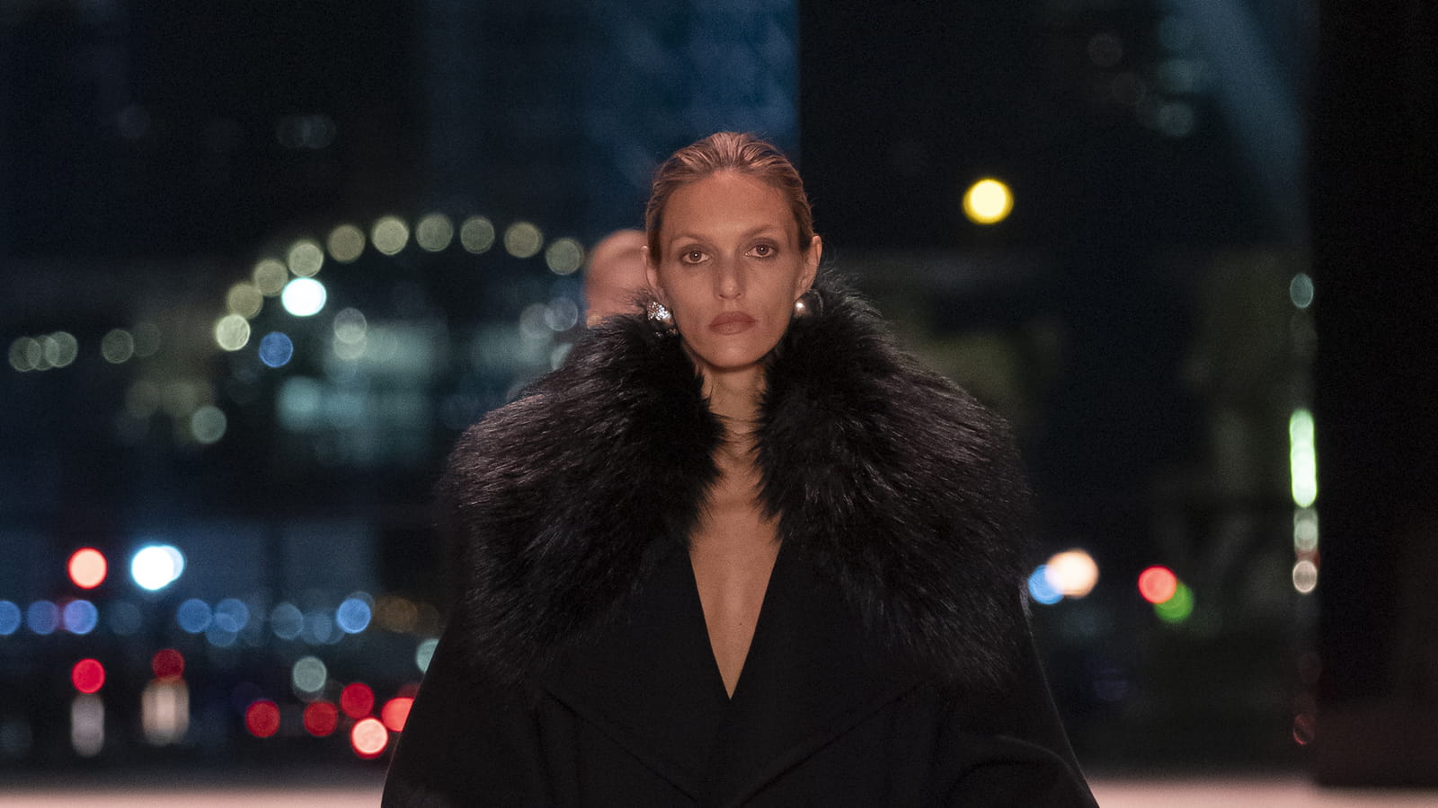 Look 32