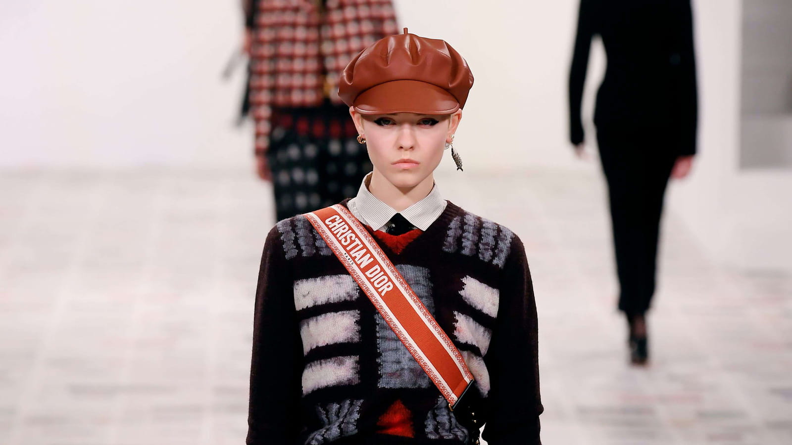 Look 12