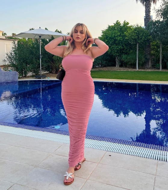 Vacances au Portugal&nbsp;: Darina Scotti-Vartan prend la pose