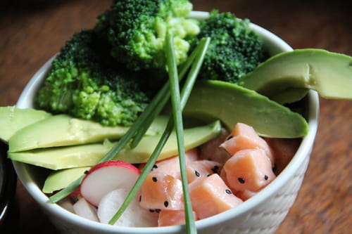 Buddha bowl saumon quinoa