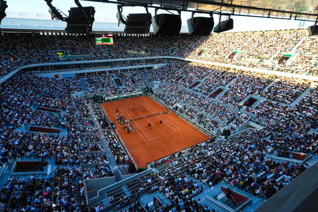 Roland-Garros 2026&nbsp;: Vianney et sa femme enceinte, Lily Collins, Harry Roselmack et sa compagne... pluie de VIP [PHOTOS]