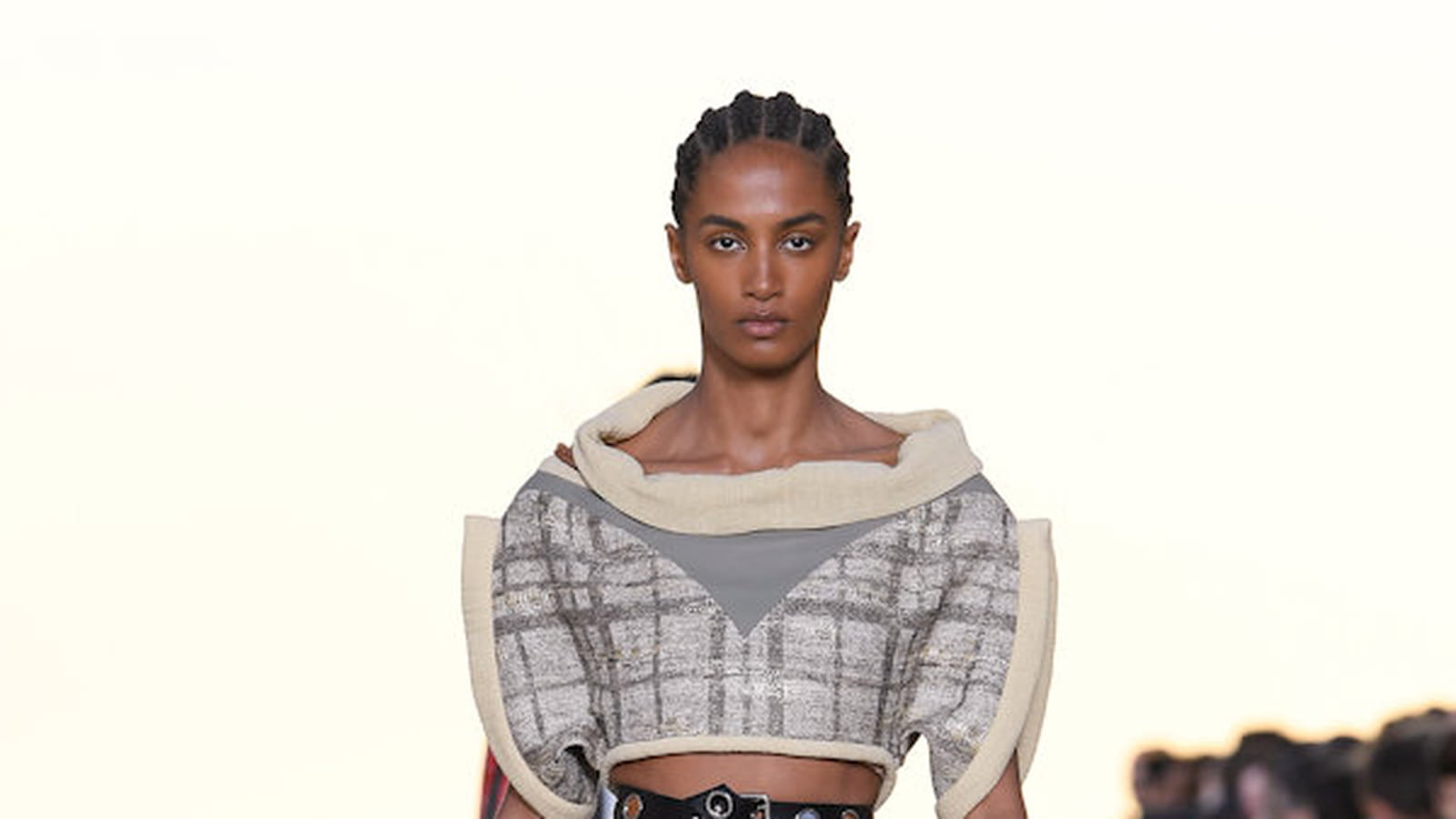 Look 17