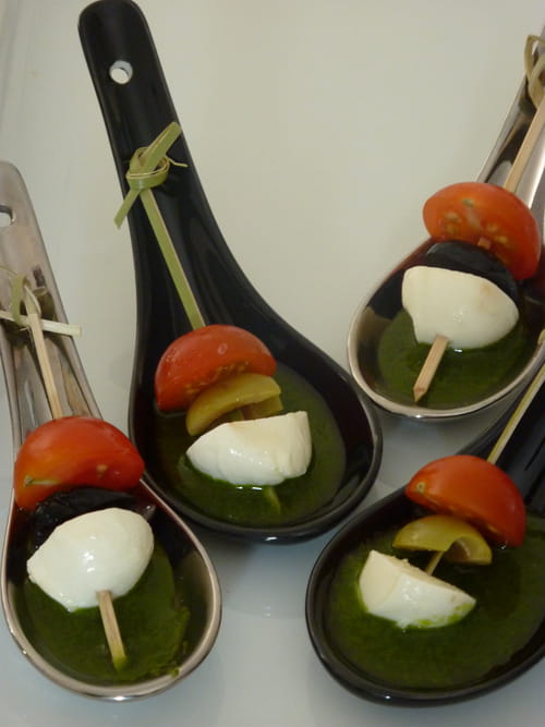 Cuillère tomate, mozza, pesto