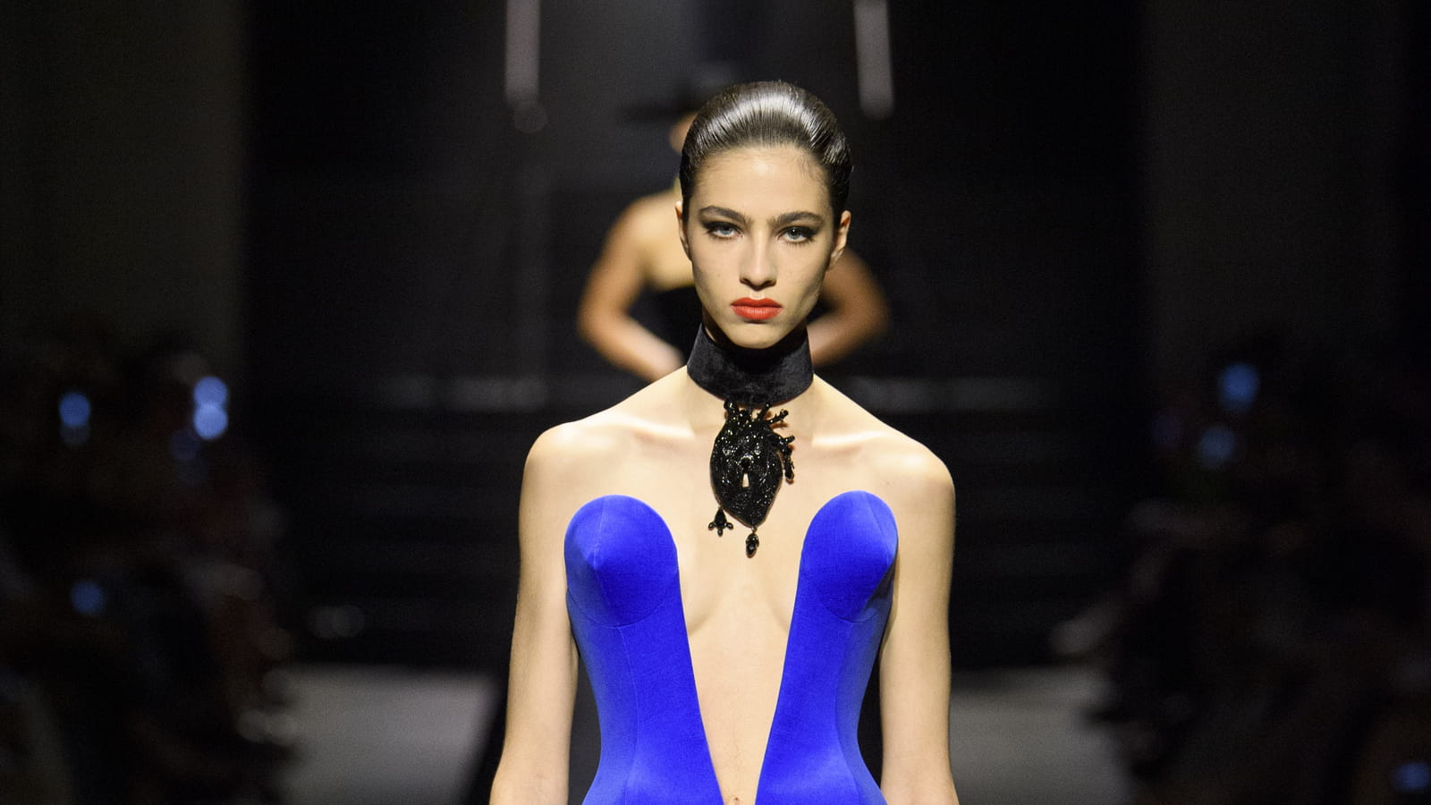 Look 30