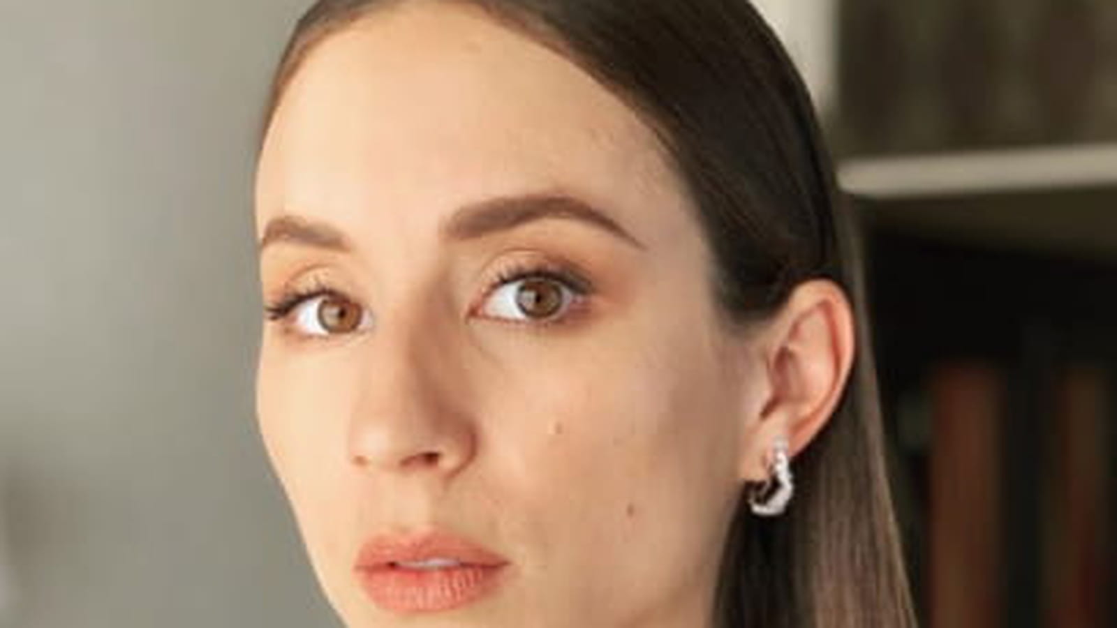 Troian Bellisario