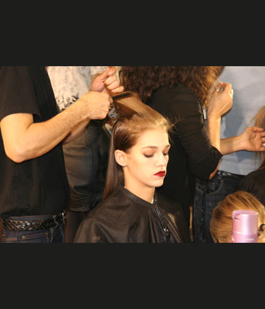 Coiffure&nbsp;: la demie queue-de-cheval