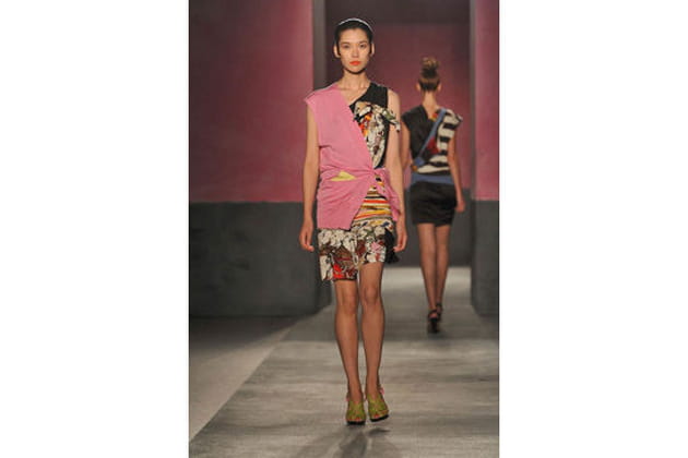 Couleurs et asymétries