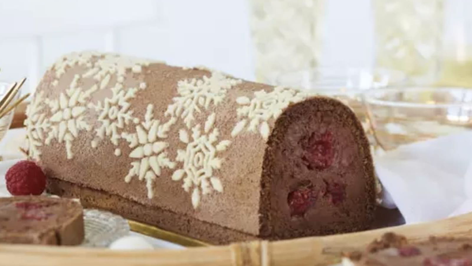 Bûche de Noël au chocolat et à la framboise