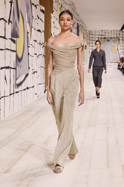 Look 17&nbsp;du d&eacute;fil&eacute;&nbsp;Dior haute couture&nbsp;printemps-&eacute;t&eacute; 2024