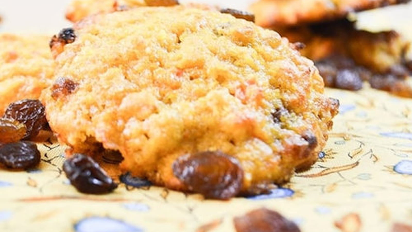 Cookies carottes, flocons d'avoine et raisins secs