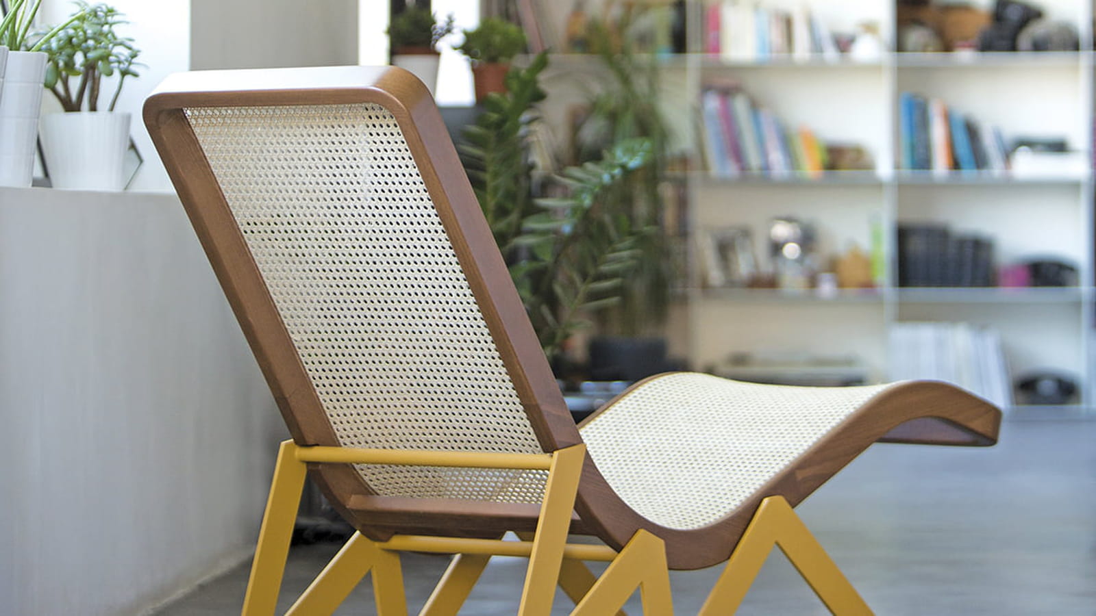 Chaise longue en cannage 