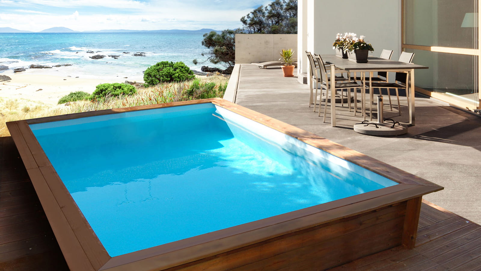 Une piscine carrée en kit