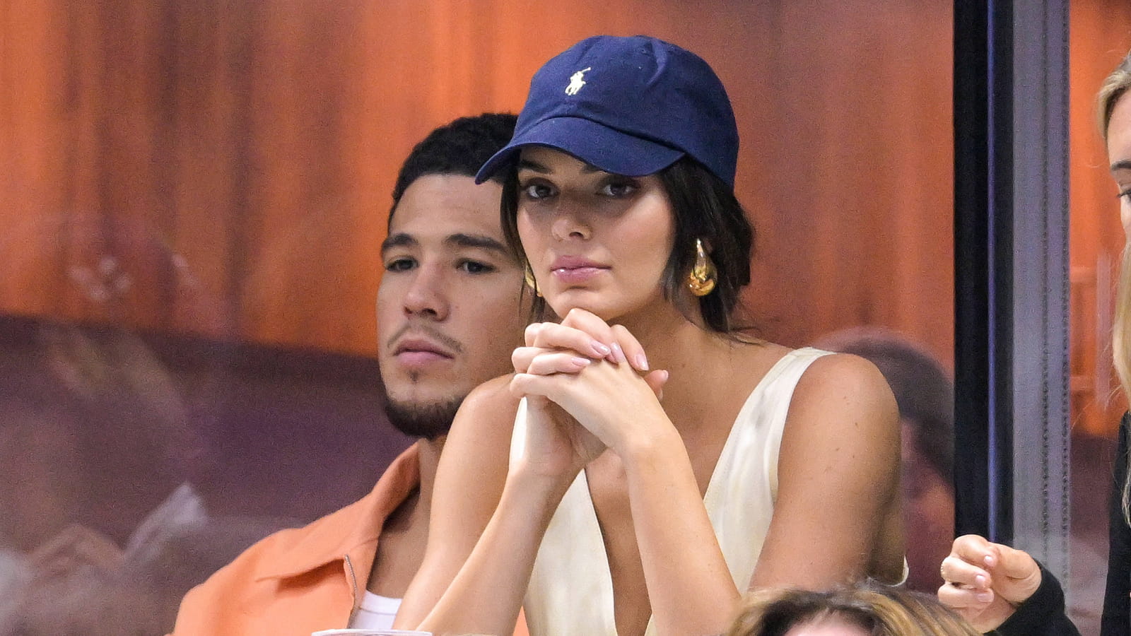 Kendall Jenner, sans maquillage sous sa casquette