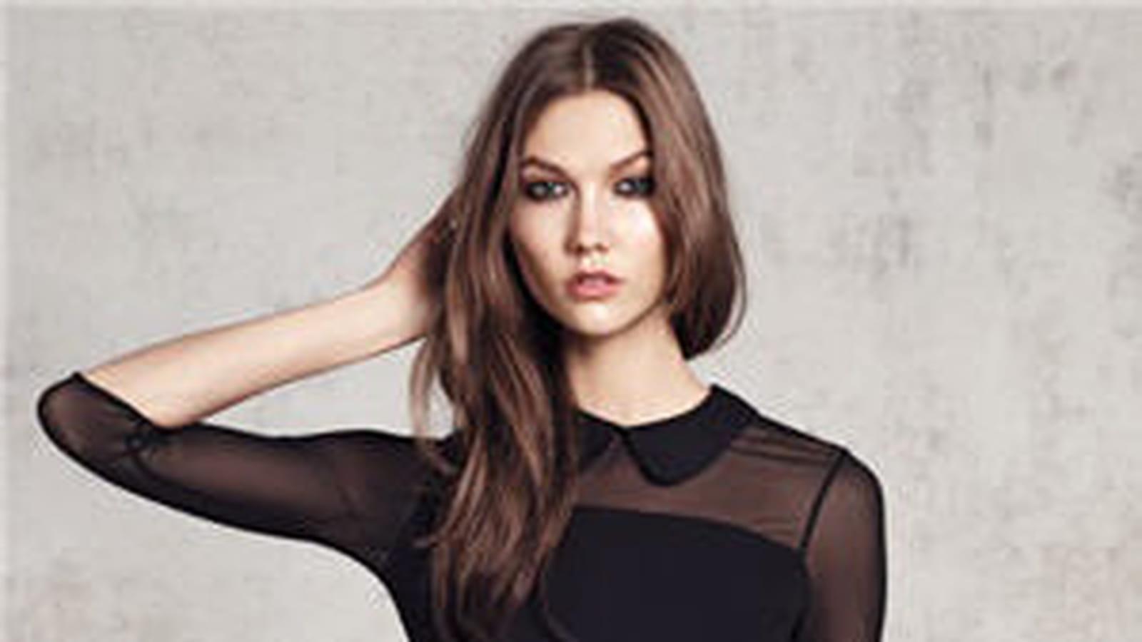 Robe noire de Mango