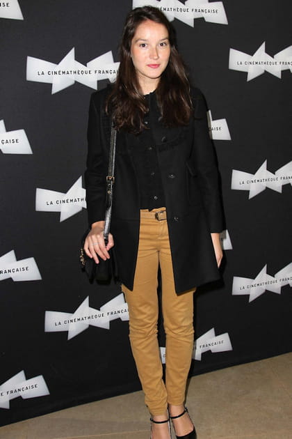 Ana&iuml;s Demoustier en jean moutarde