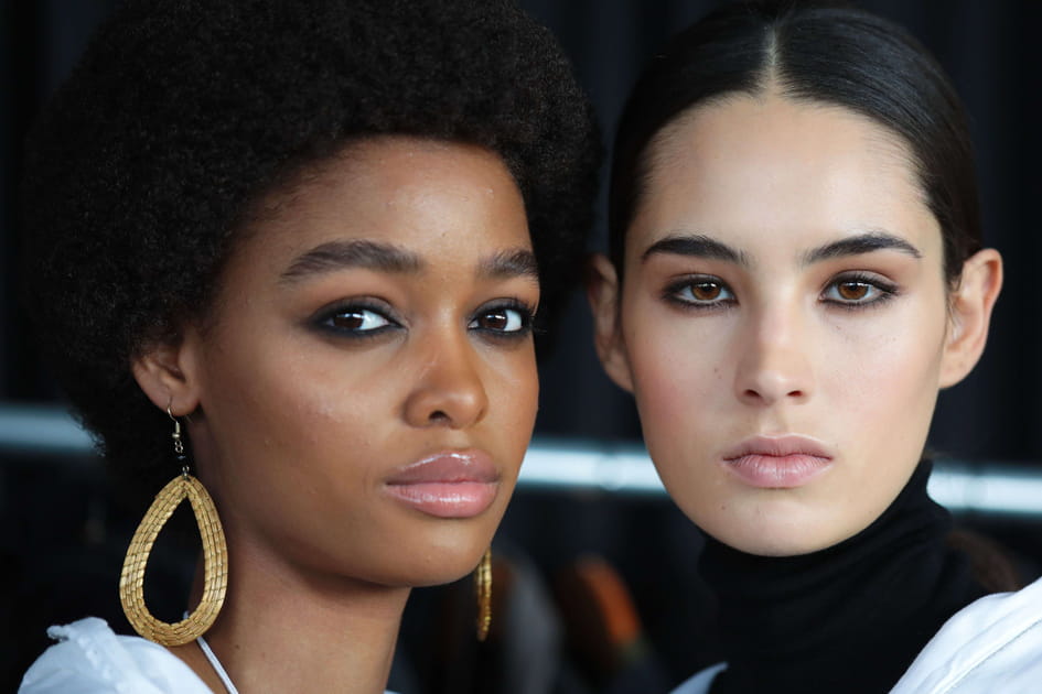 Le trait de crayon noir flout&eacute;