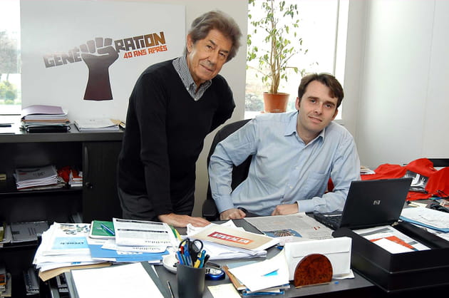 Philippe Gildas, créateur de la chaîne Vivolta, avec le directeur général, pour le lancement en 2007