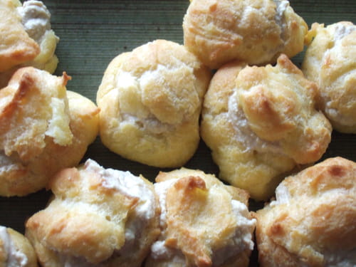 Petits choux à la mousse de foie gras