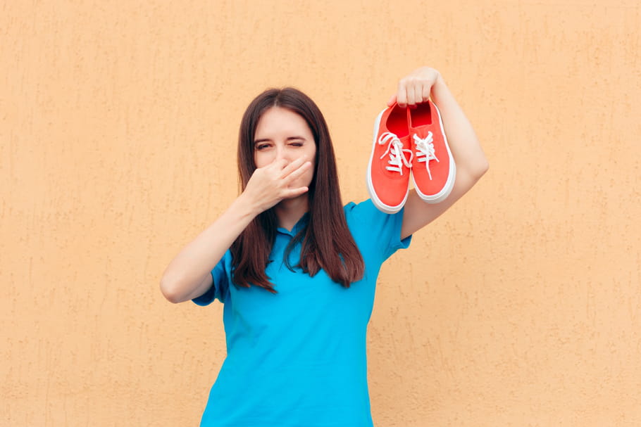Odeur de pied : solutions, causes, remèdes naturels