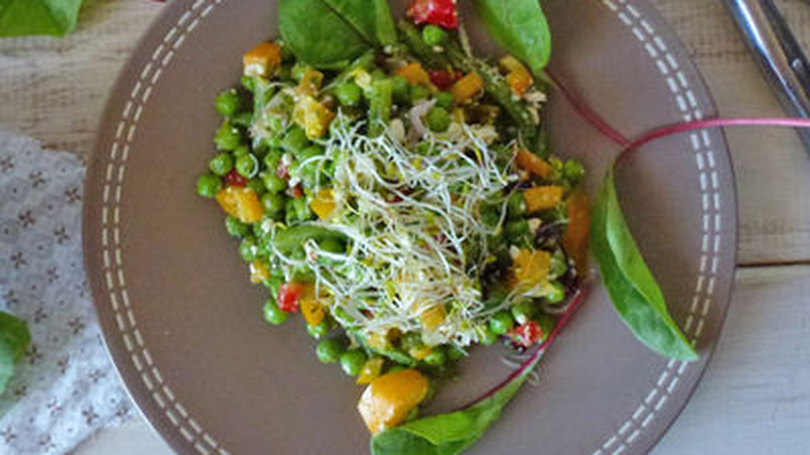 Salade de printemps aux petits pois et haricots verts
