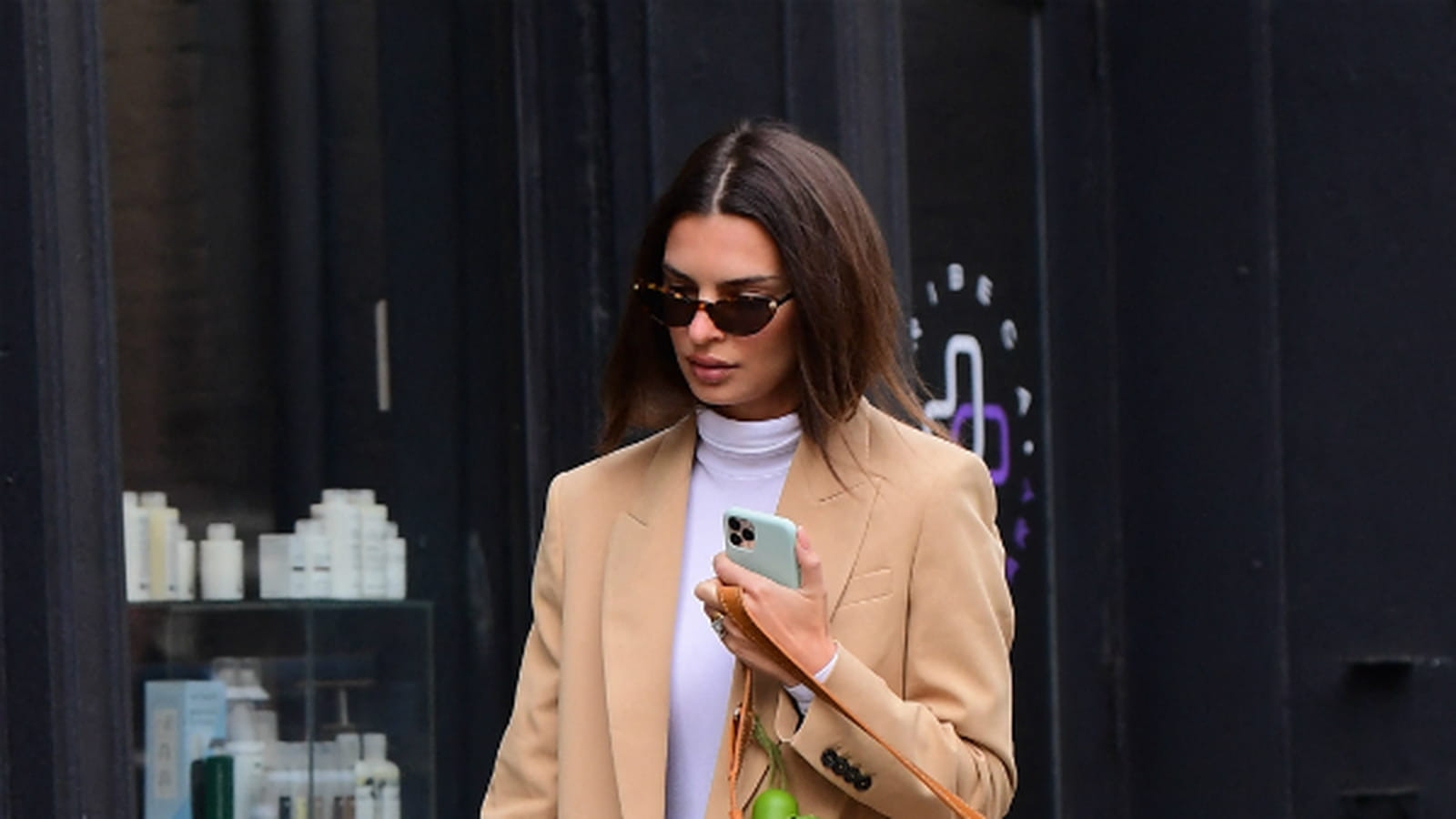 Emily Ratajkowski