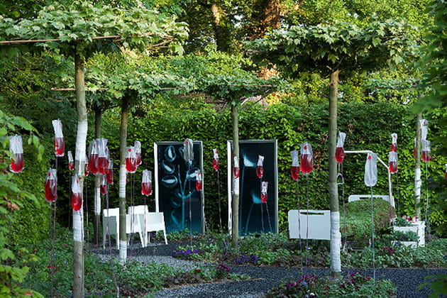 Manier avec pr&eacute;caution