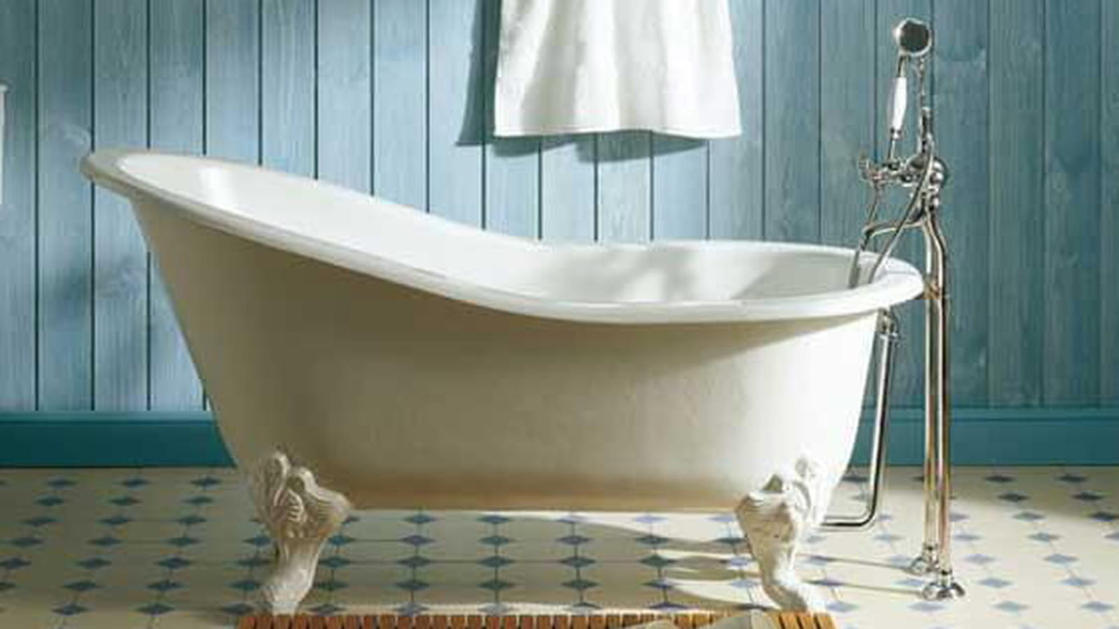 Une baignoire îlot rétro 