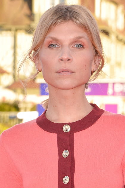 Le look corail de Cl&eacute;mence Po&eacute;sy