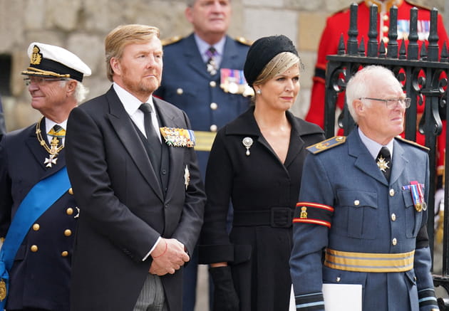 Willem-Alexander et Maxima des Pays-Bas - PHOTOS des invit&eacute;s aux obs&egrave;ques de la reine