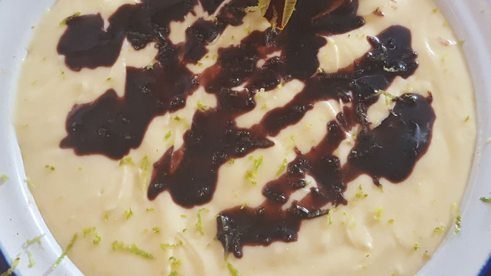 Cheesecake aux fruits de la passion et chocolat blanc chez Señor Ceviche