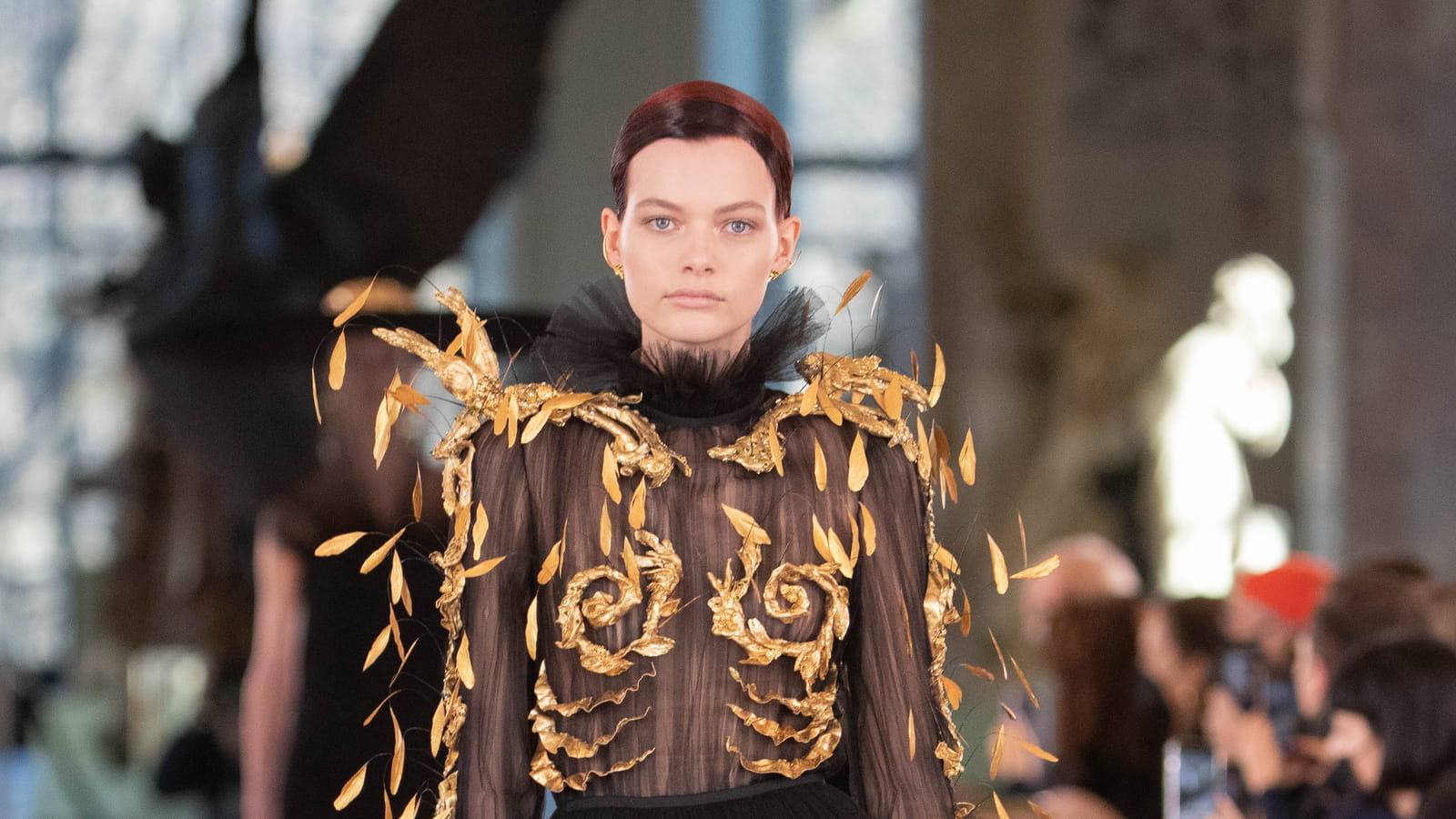 Look 15
