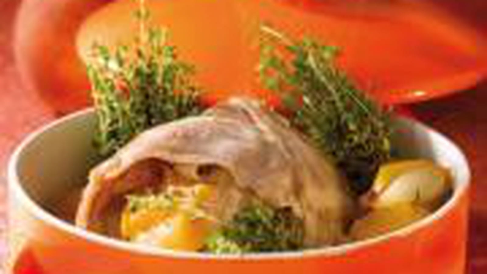 Râble de lapin farci aux pêches et au thym