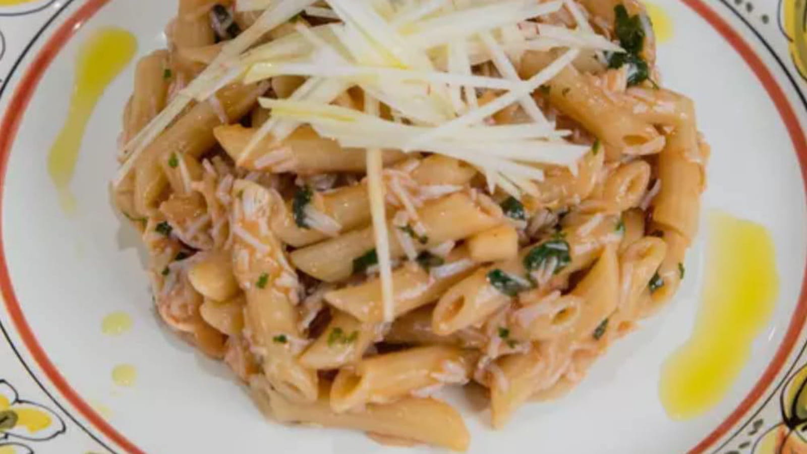 Penne au tourteau et Pink Lady® par Simone Zanoni