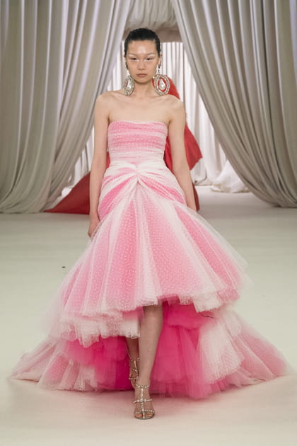 Look 35&nbsp;du d&eacute;fil&eacute; Giambattista Valli