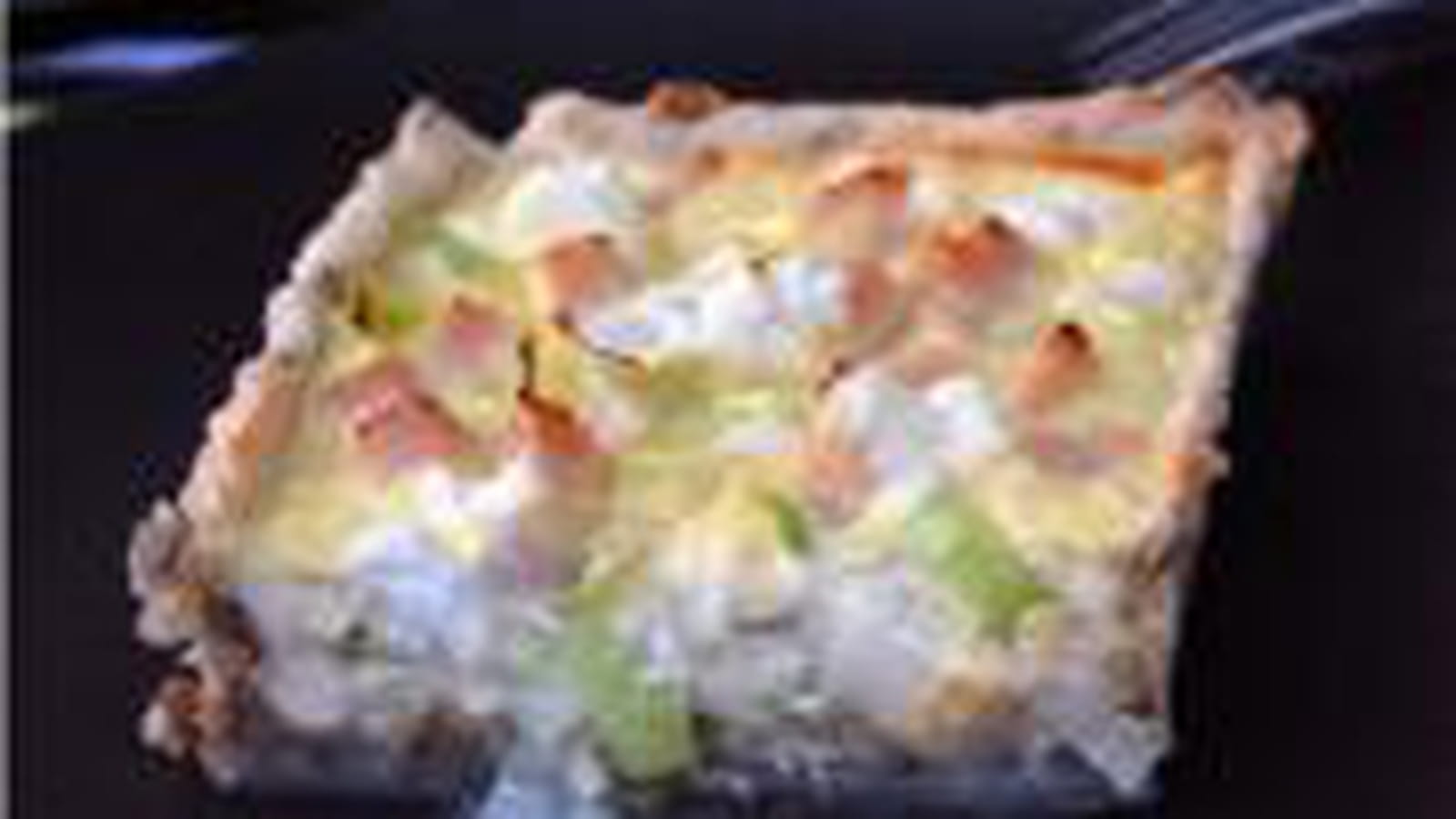Tarte au poulet, chèvre frais et poireaux