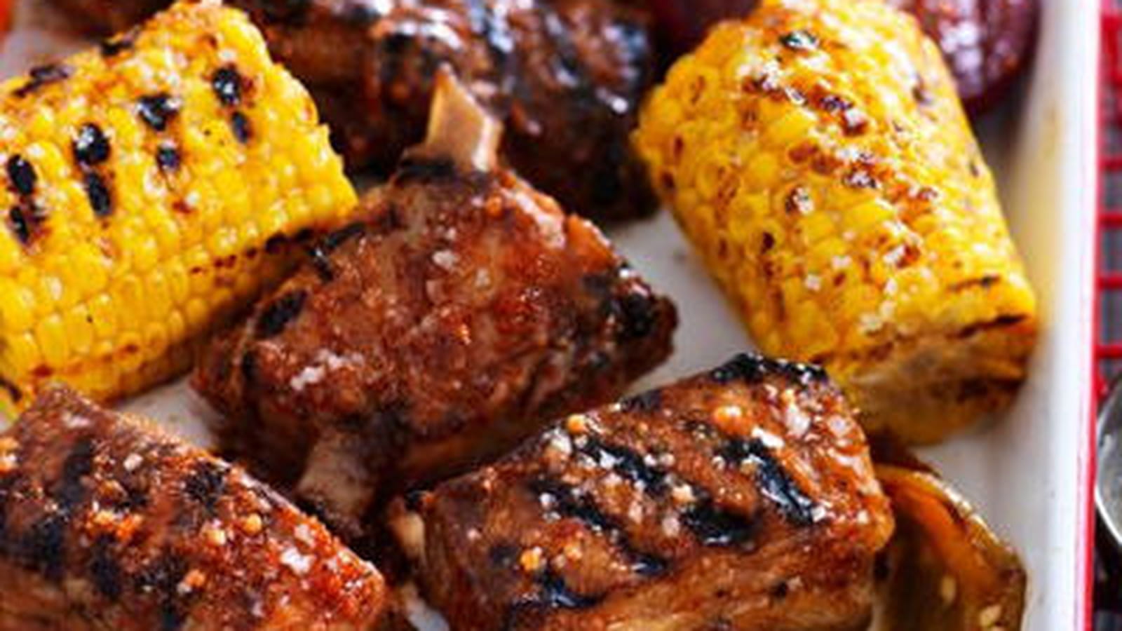 Travers de porc au barbecue marinés au Sel de Guérande, sauce au sirop d'érable