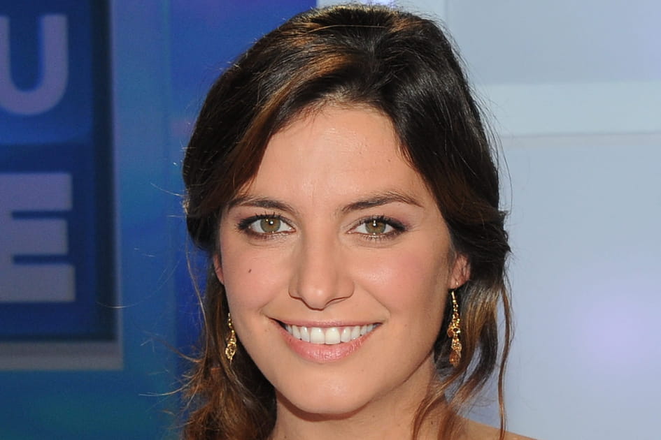 Le teint parfait de La&euml;titia Milot