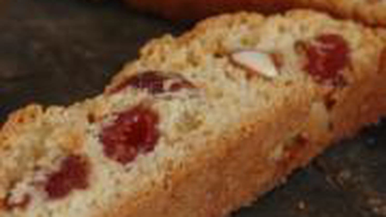 Biscotti aux amandes et cerises séchées