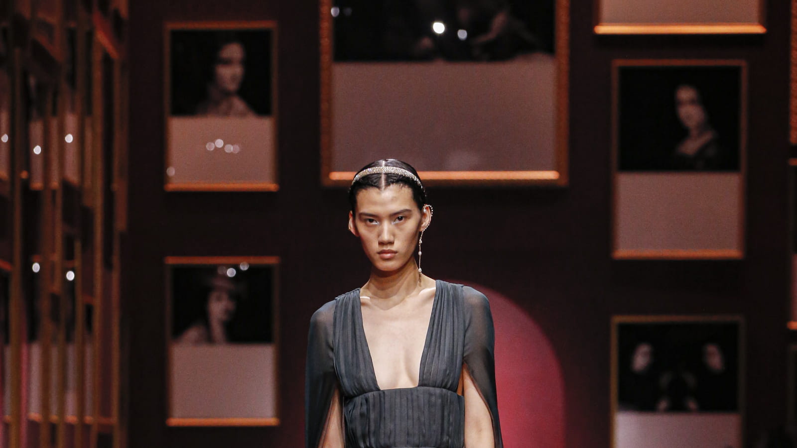 Look 77