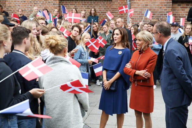 Brigitte Macron rencontre les &eacute;tudiants danois avec la princesse Marie