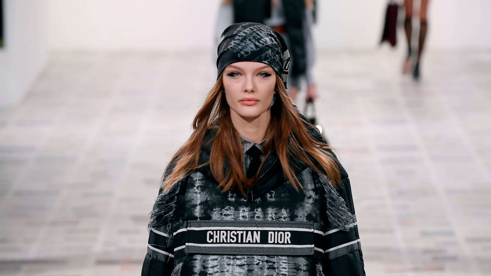 Look 64