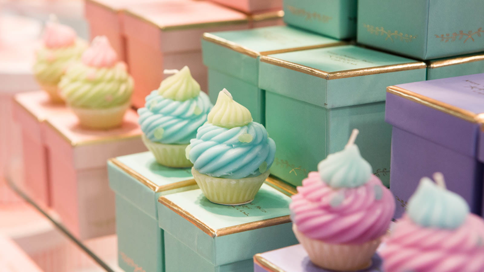 Bougies en forme de gâteaux