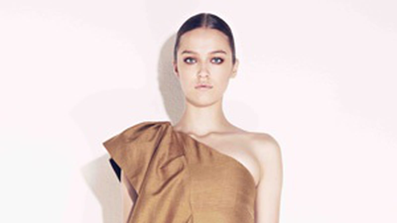 Robe asymétrique de Maje