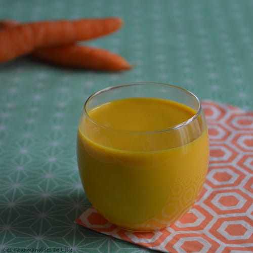 Soupe de carottes au lait de coco et coriandre