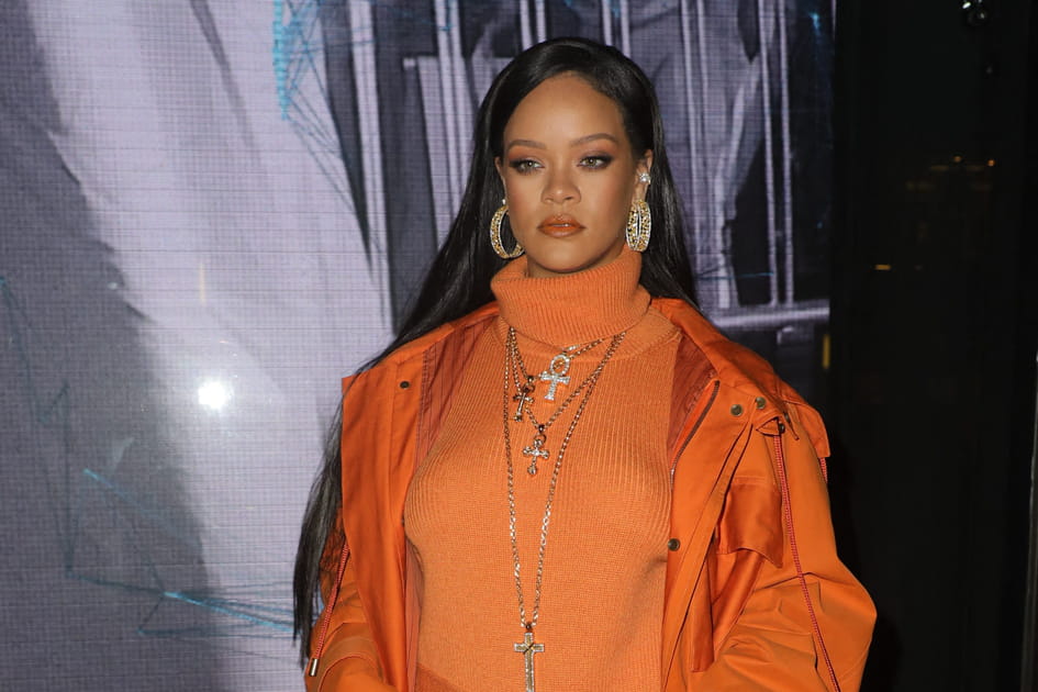 Top&nbsp;: Rihanna et ses cheveux longs XXL